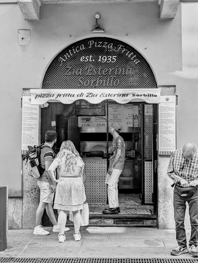 Antica Pizza Fritta da Zia Esterina