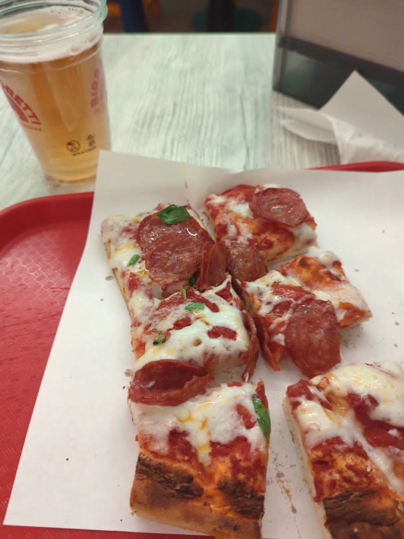 Antica Pizzeria del Duomo. PUB Birreria Pizza a Taglio Panini Calzoni Sala Interna