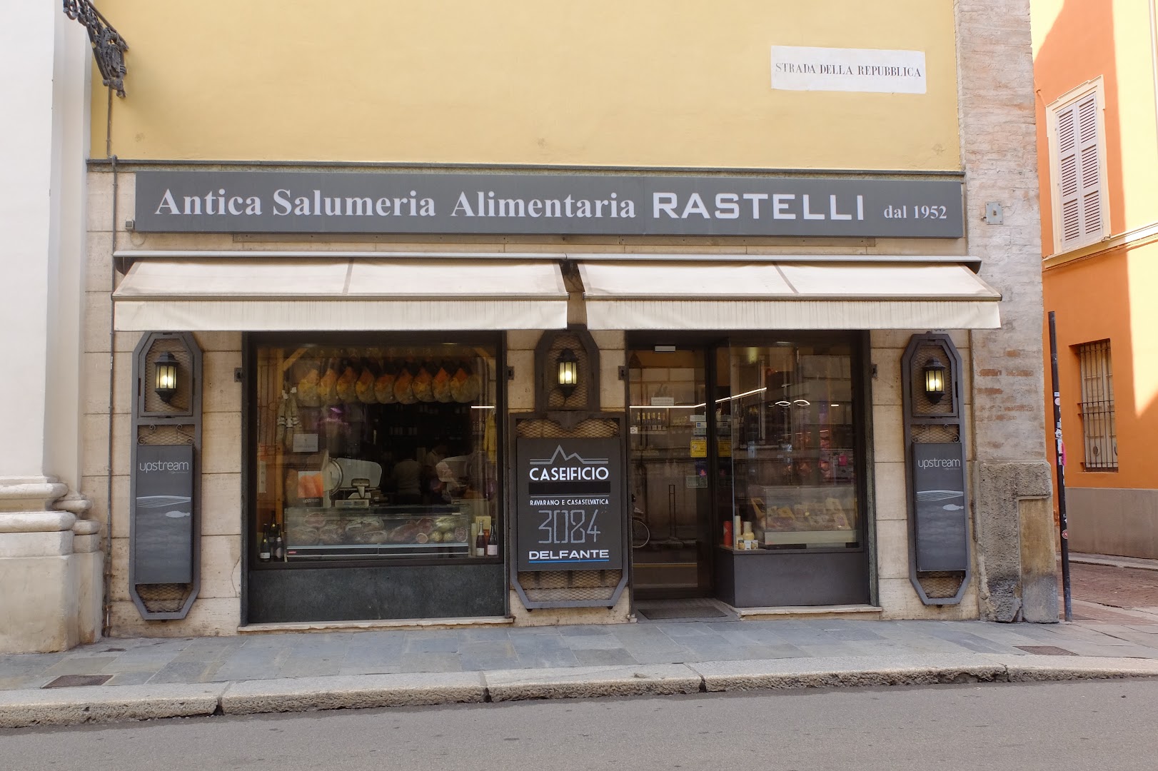 Antica Salumeria Alimentaria Rastelli