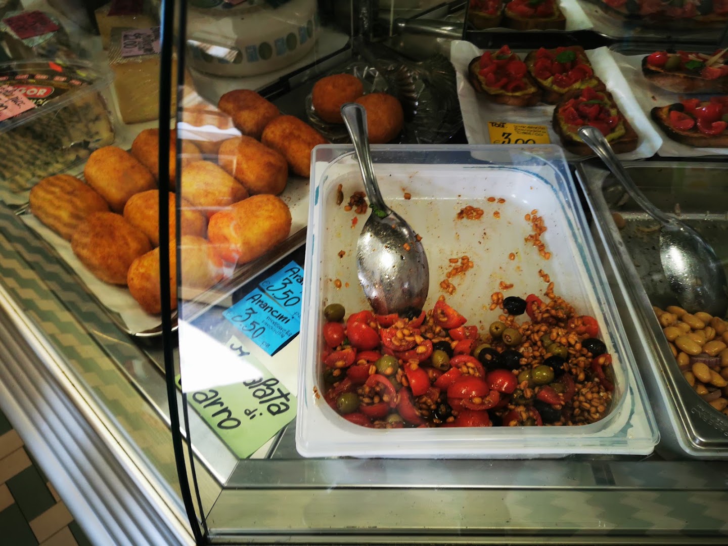 Antichi sapori. Prodotti tipici Alimentari, Pizza d' asporto