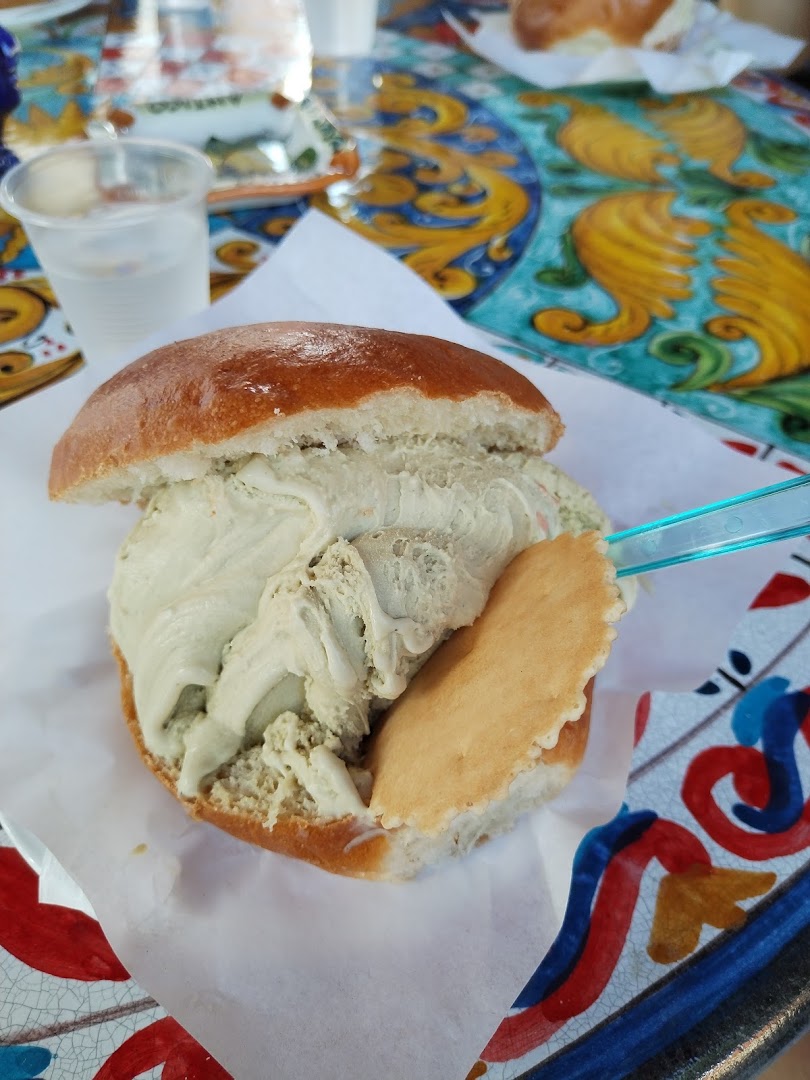 Antico Bar del Corso, "u funciutu"...pasticceria...gelateria...tavola calda...
