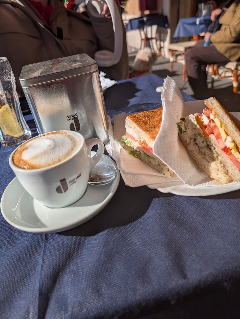 Antico caffè del teatro di Marcello