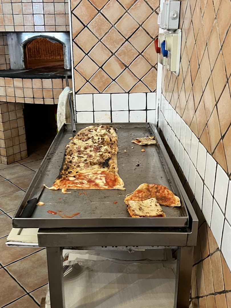 Antico forno Carrieri - La Ninacca / Totonno, Torre del Greco
