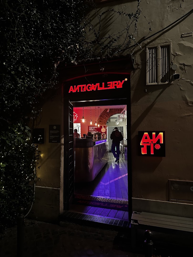 ANTIGALLERY* Monti • Art Gallery & Cocktail Bar