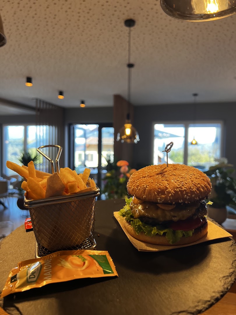Antigo - Pizzeria, Food, Drink & Panorama