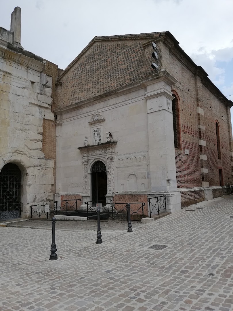 Arco di Augusto