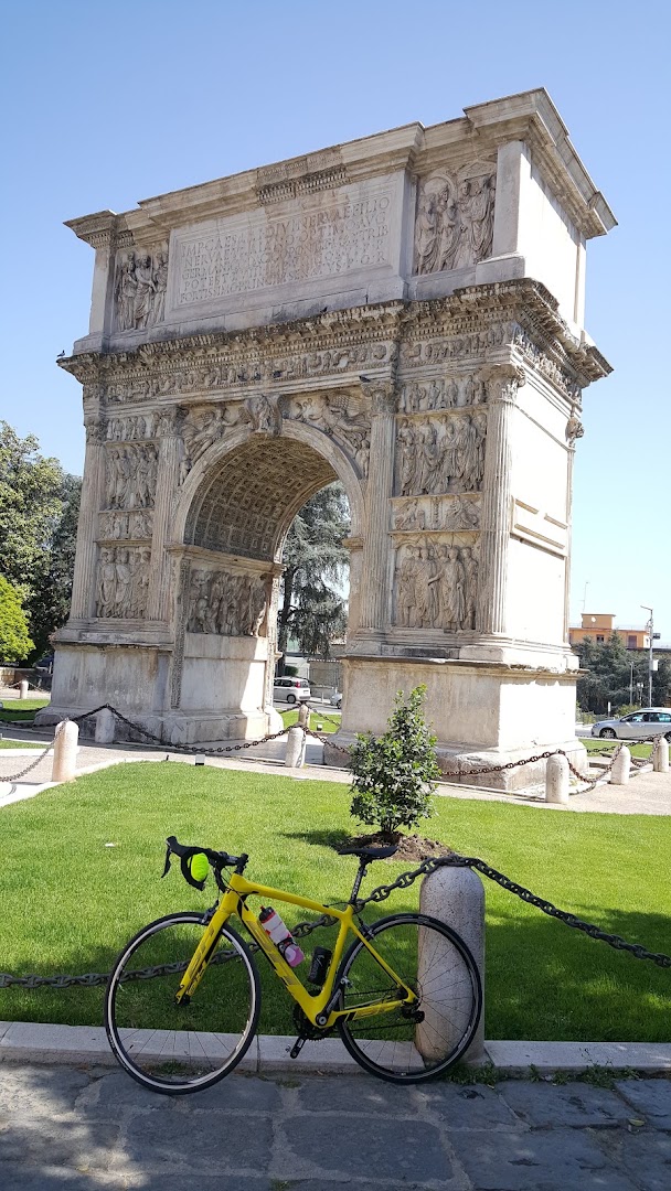 Arco di Traiano
