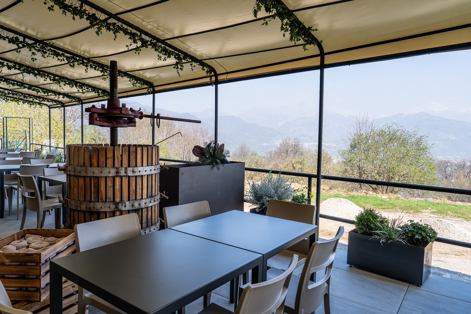 Arco trattoria con vista
