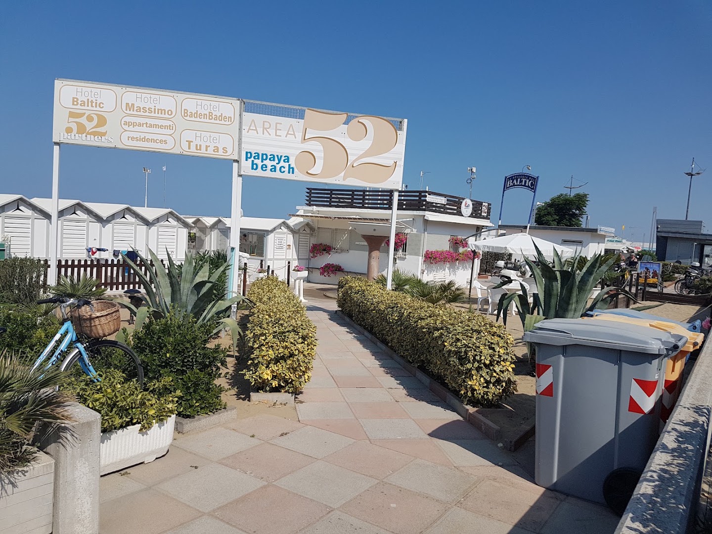 Area 52 Papaya Beach Village Riccione