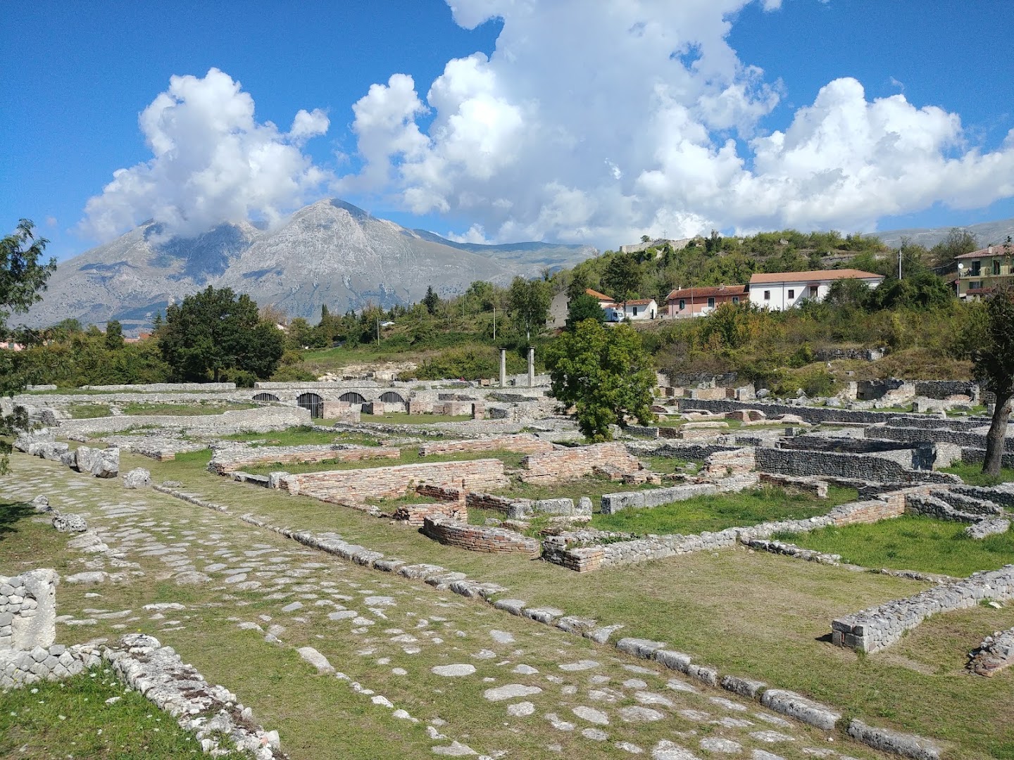 Area archeologica di Alba Fucens
