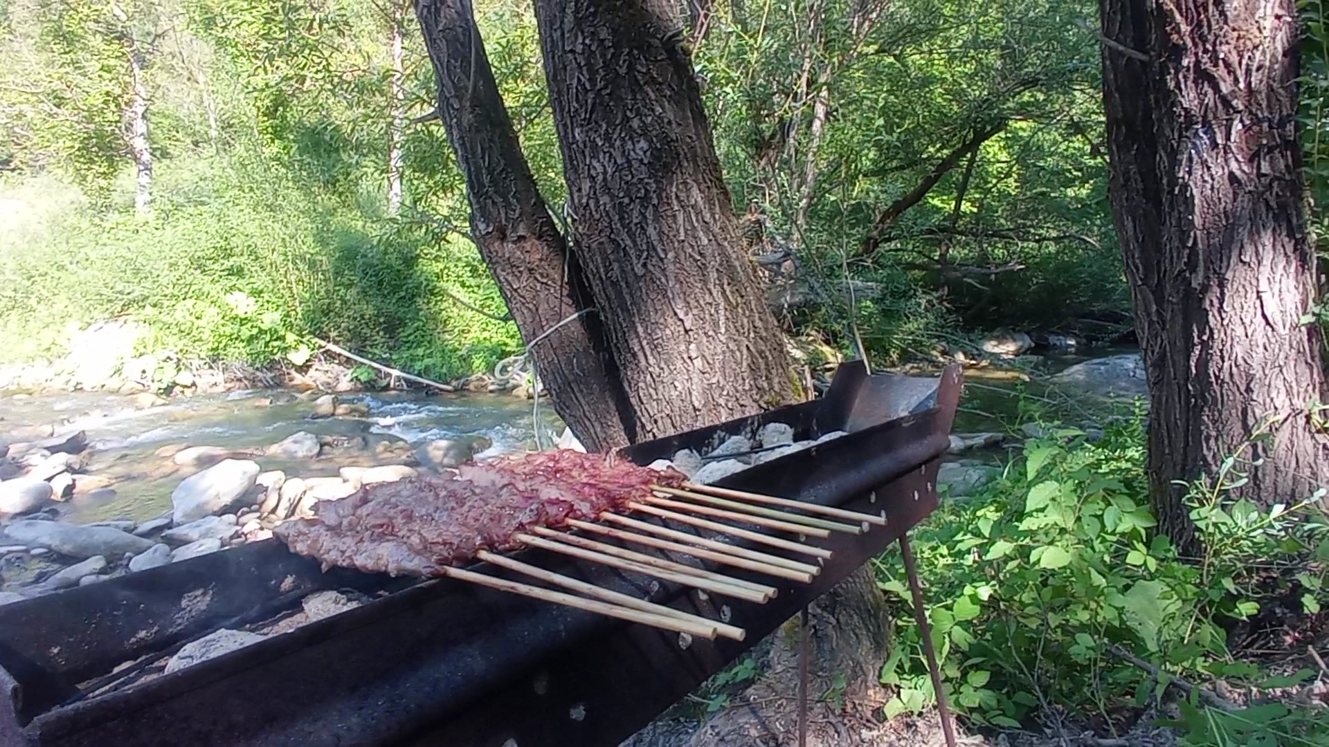 Area Barbecue- Cascata di Casanova/ Area Picnic / Area attrezzata Barbecue
