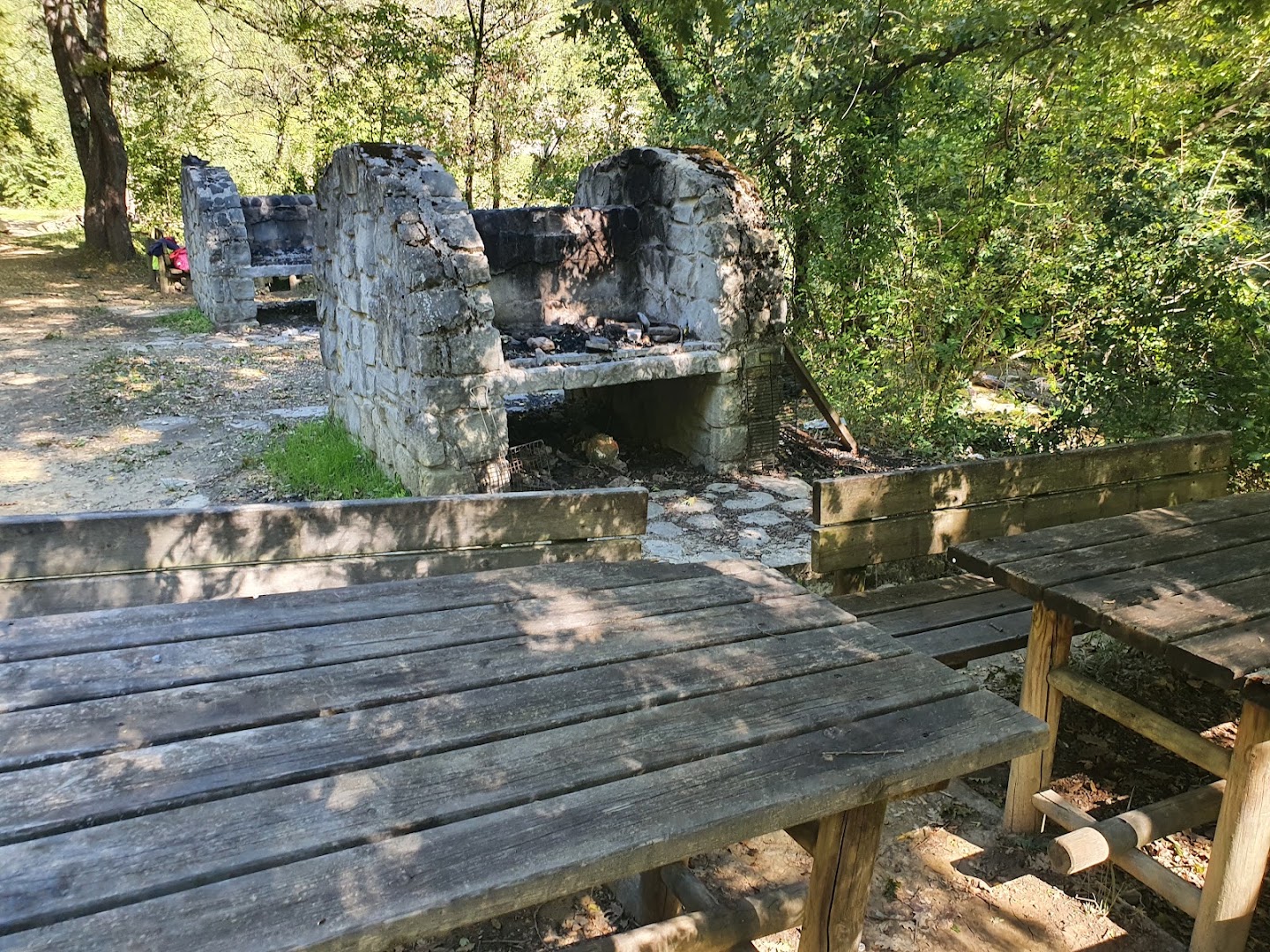 Area Barbecue- Cascata di Casanova/ Area Picnic / Area attrezzata Barbecue