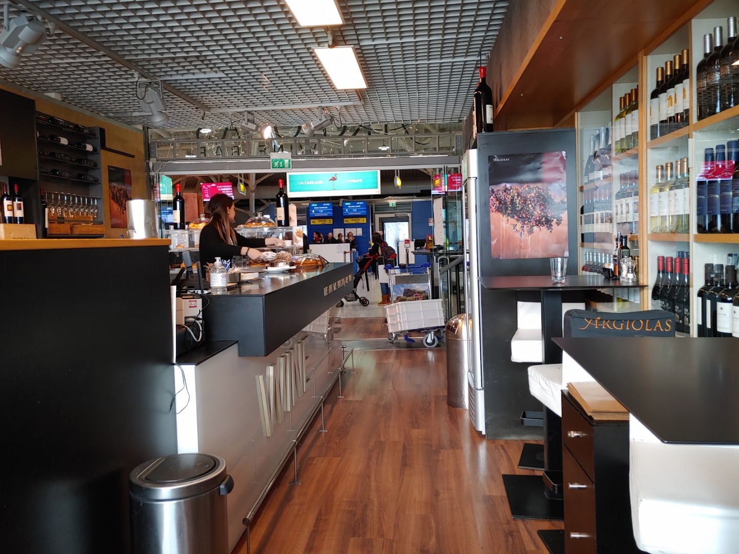 Argiolas - Wine Bar, Elmas