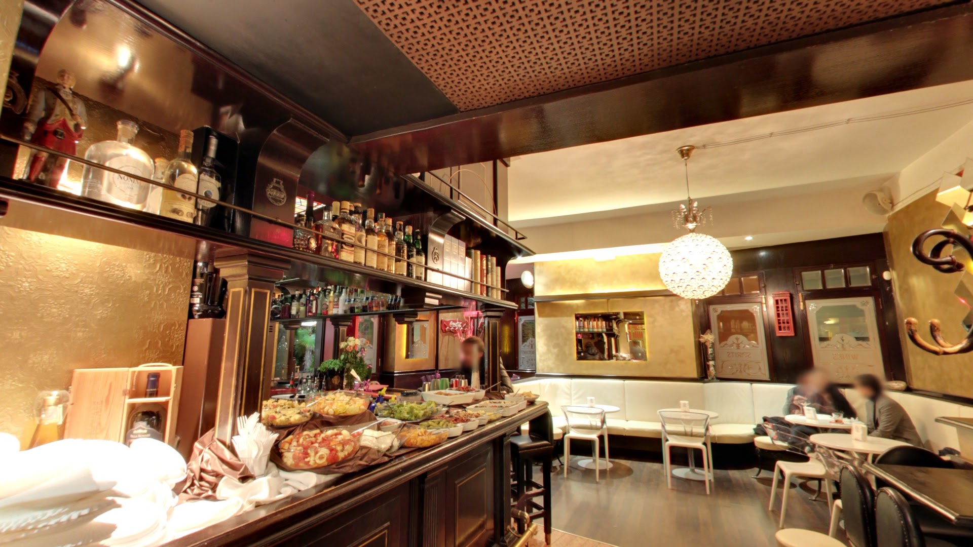 Aris Café, Piacenza