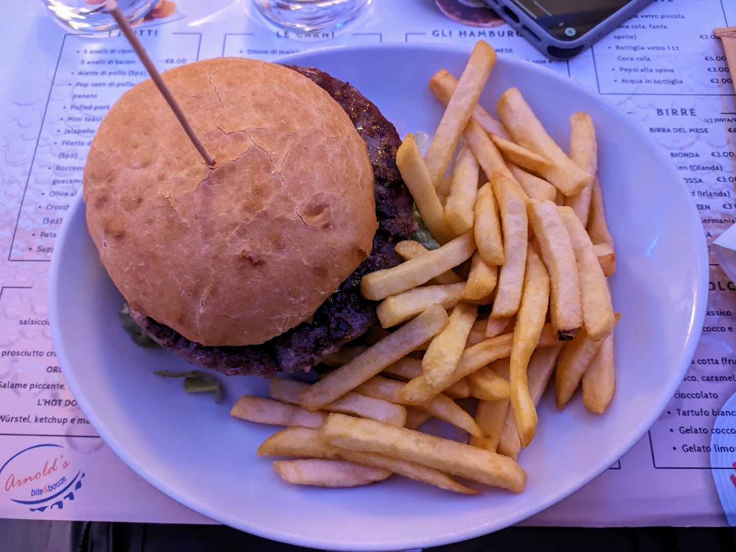 Arnold's e Patatina, L'Aquila