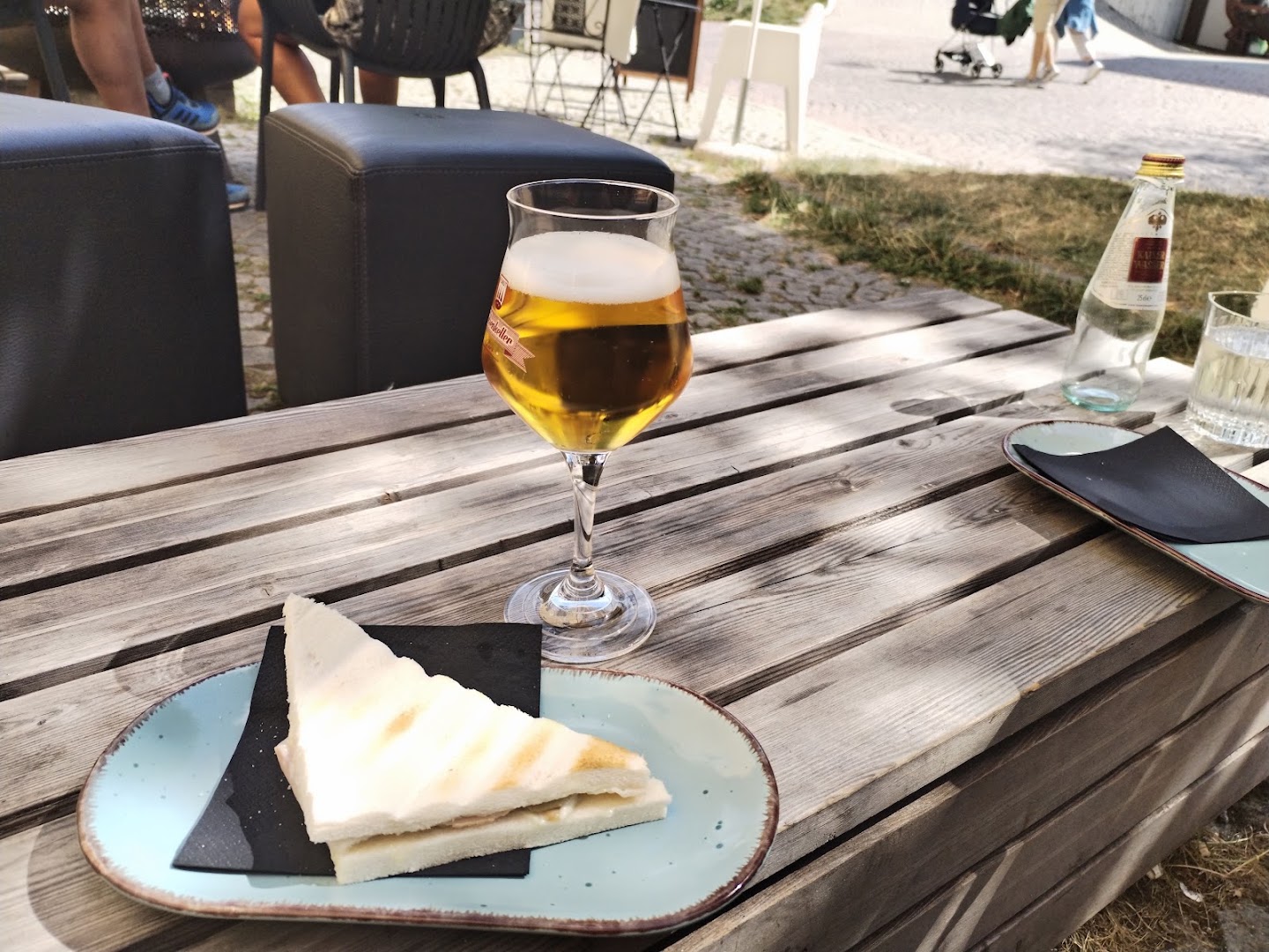 Art-Cafe' Engloes
