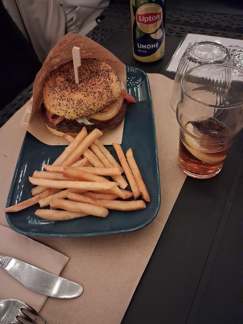 Artemisia - Art, food & drinks - Centro culturale, bar, eventi