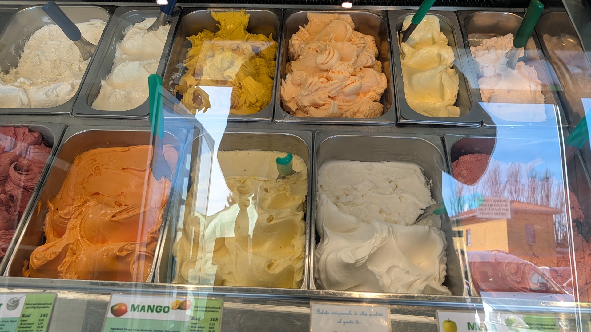 Artigel Gelateria Caffetteria