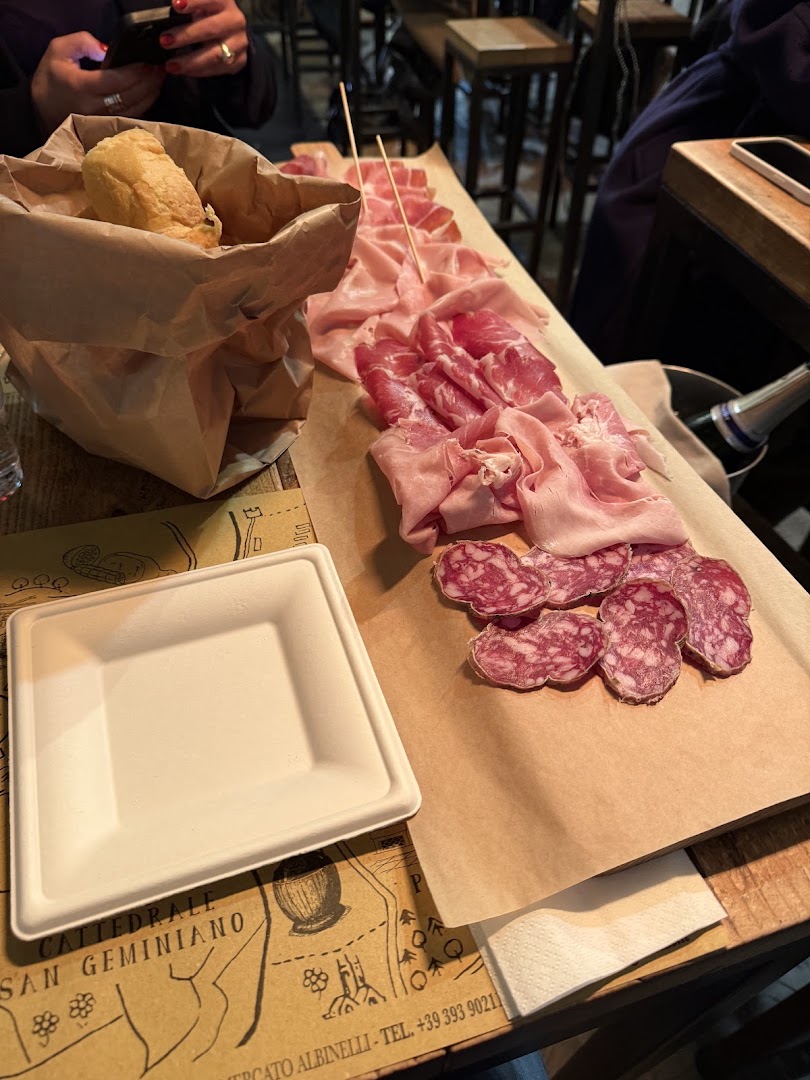 Artigiani del Gusto Modena Mercato Storico Albinelli
