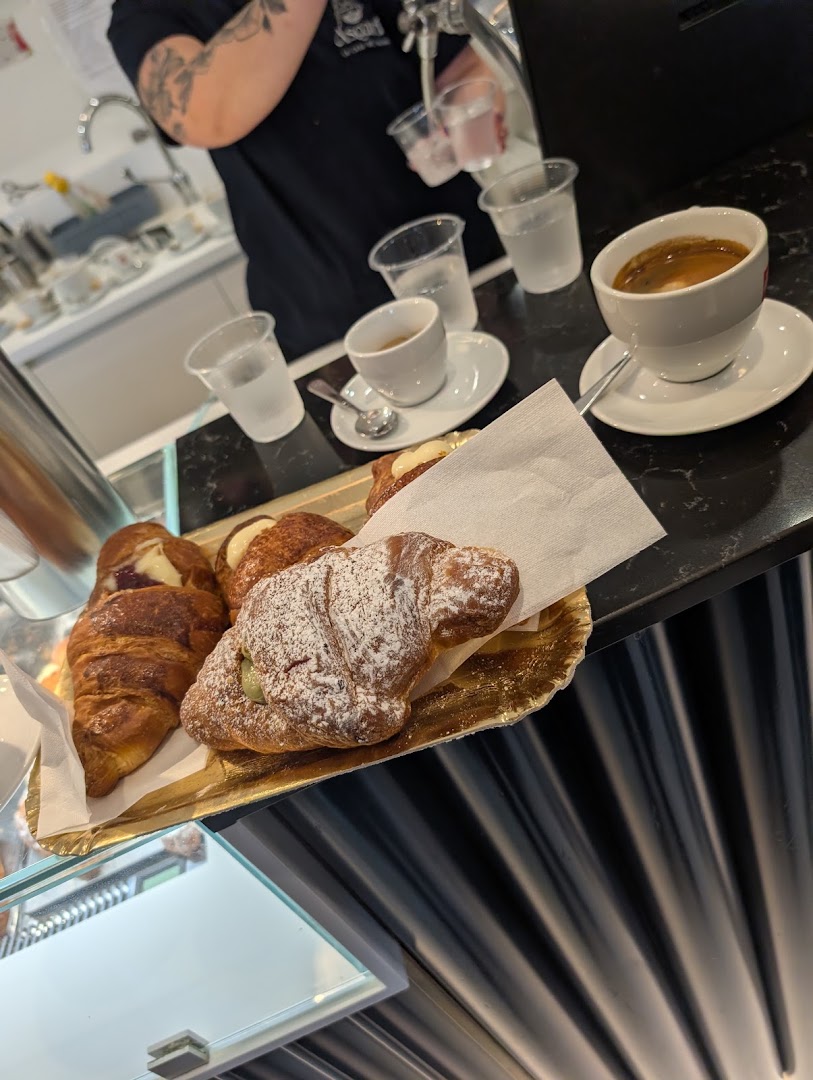 Asgard cafè Bari