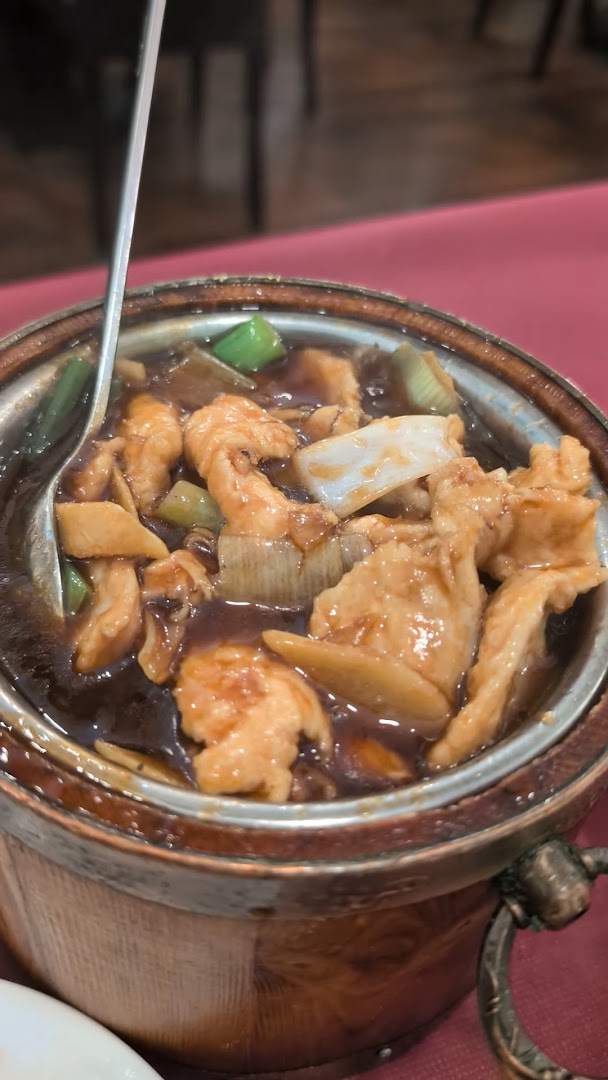 Asian restaurant TON LU REN