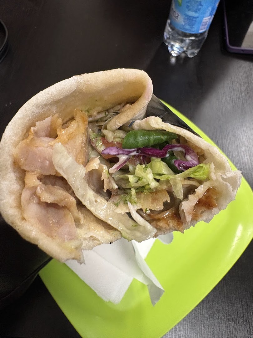 ATA Kebab Pizza
