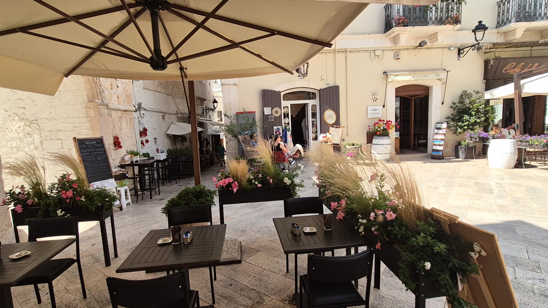 Atipico - Bar • Caffetteria • Ristorante, Locorotondo