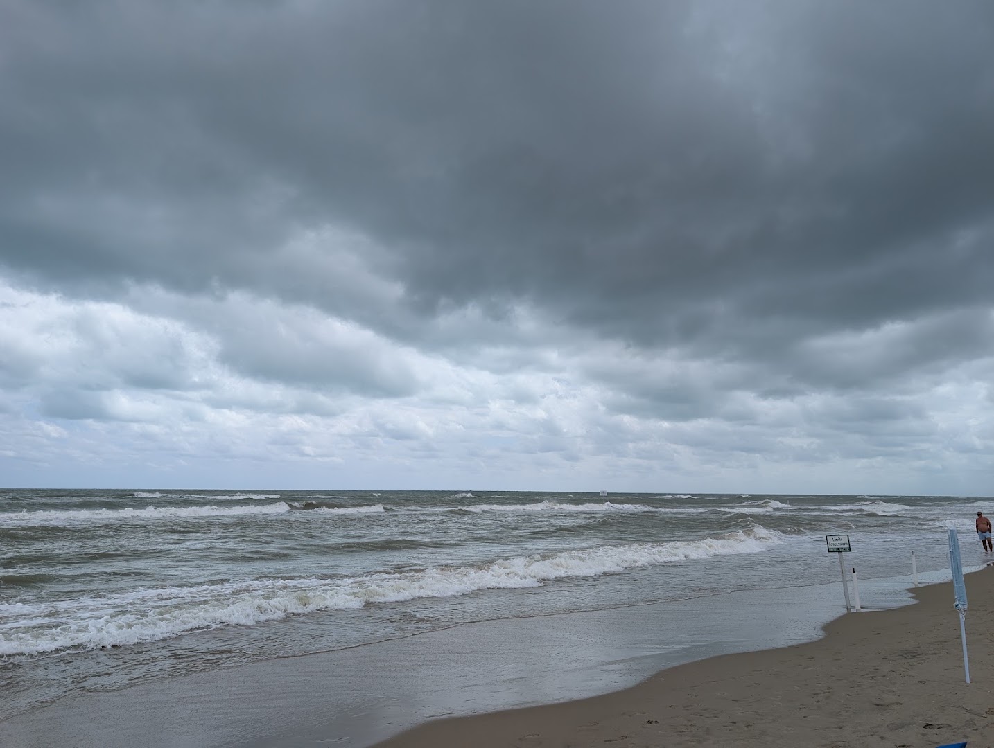 Atlas Beach, Alba Adriatica