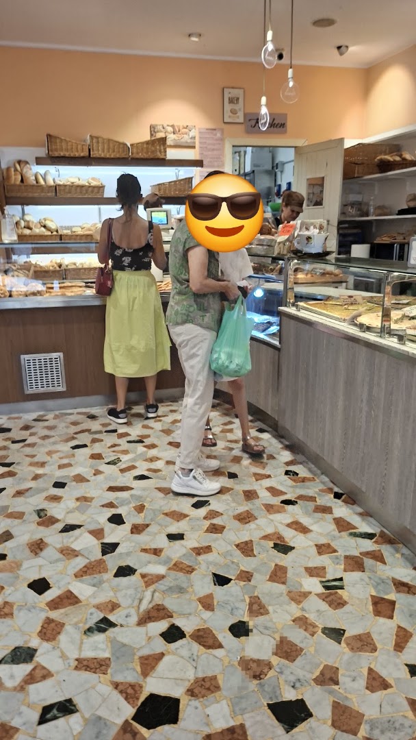 ATTARDI B&B, Genova