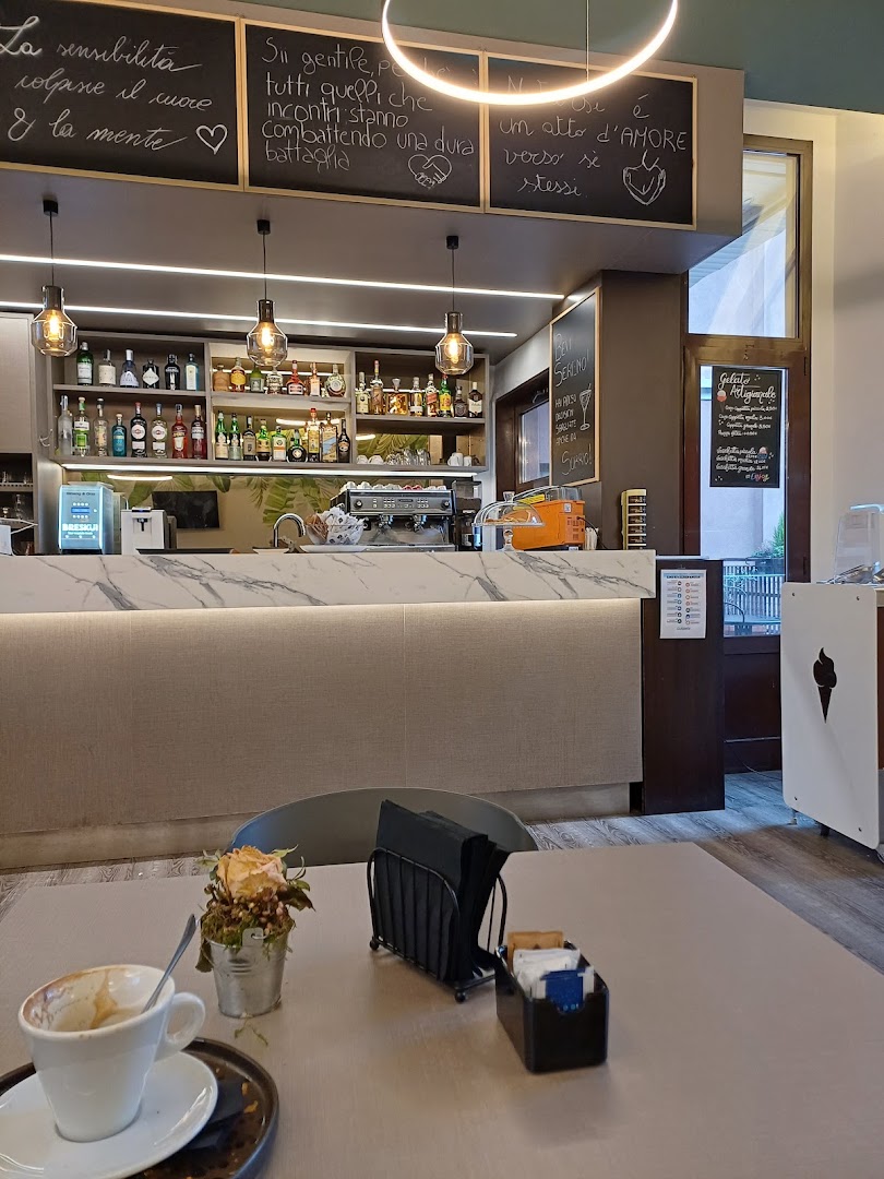 Attimi Bar & Gelateria