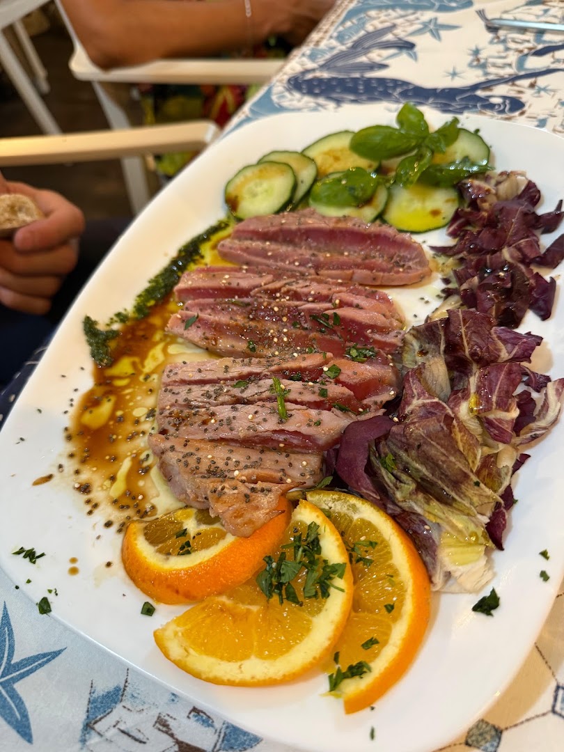 Aura Restaurant
