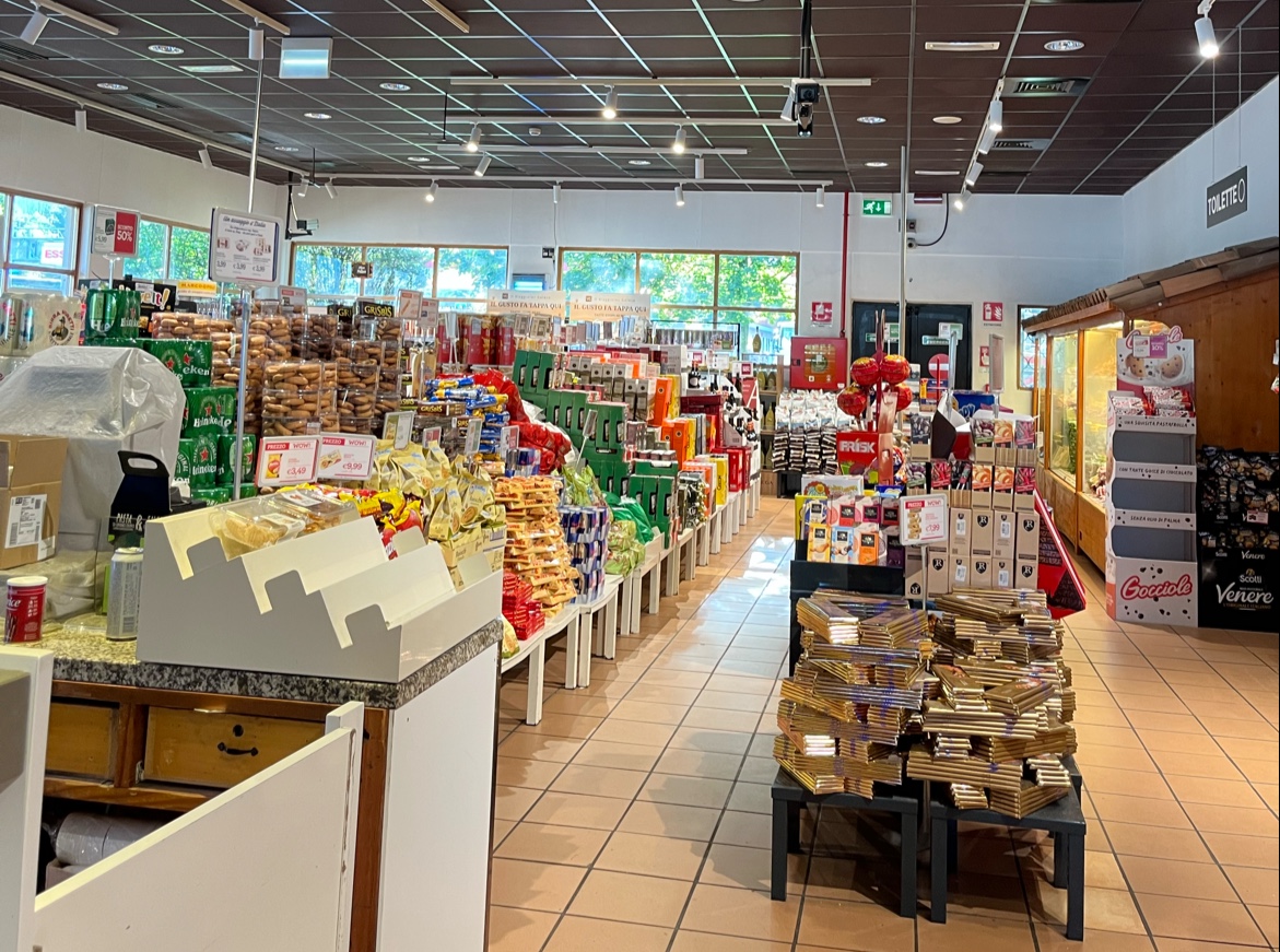 Autogrill Fella Est Autostrada