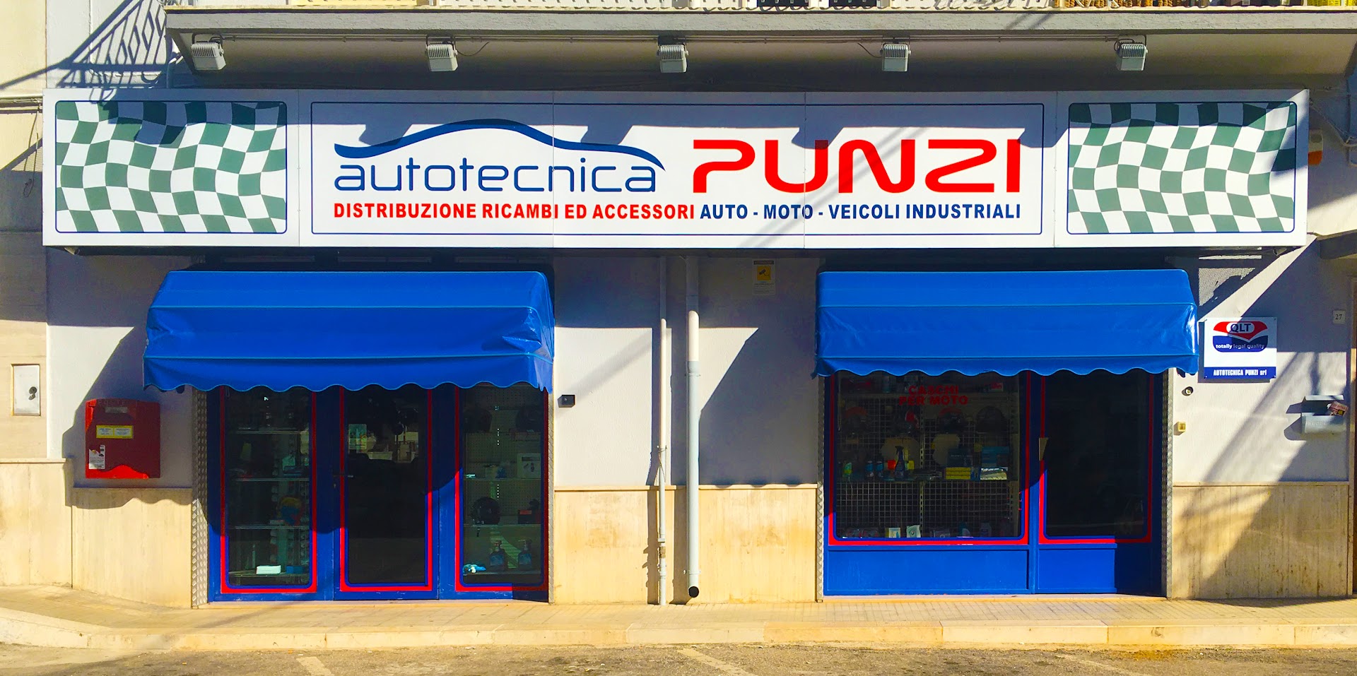 Autotecnica Punzi srl Ricambi Auto - Autocarrozzeria - Sostituzione Parabrezza