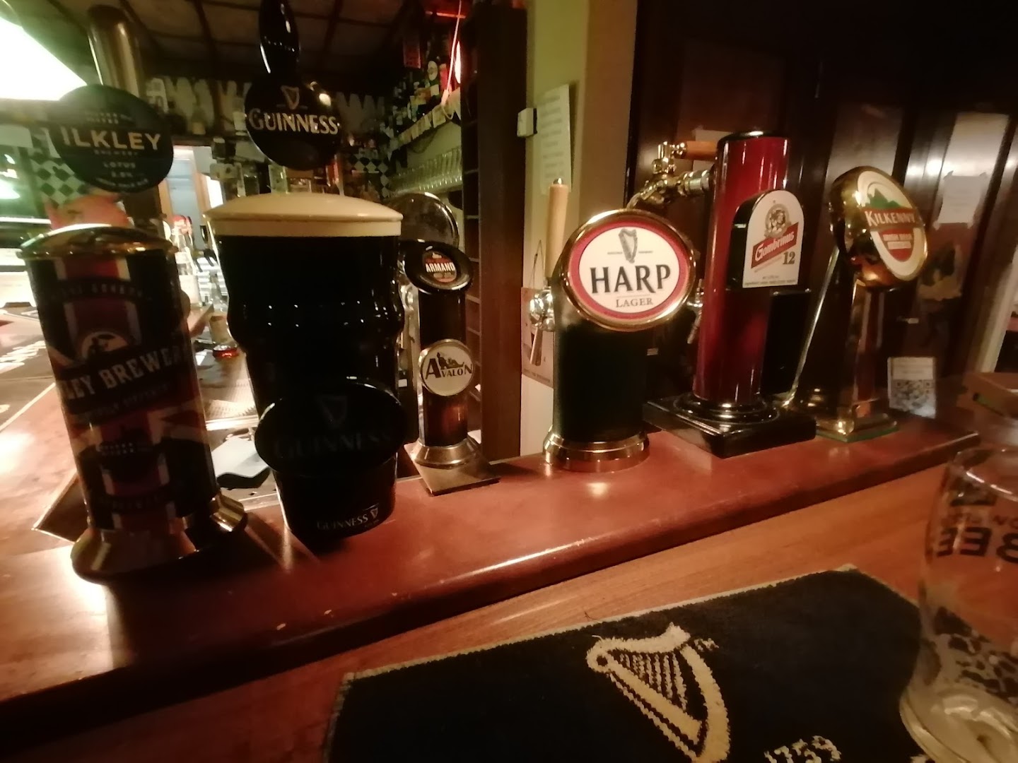 Avalon Pub
