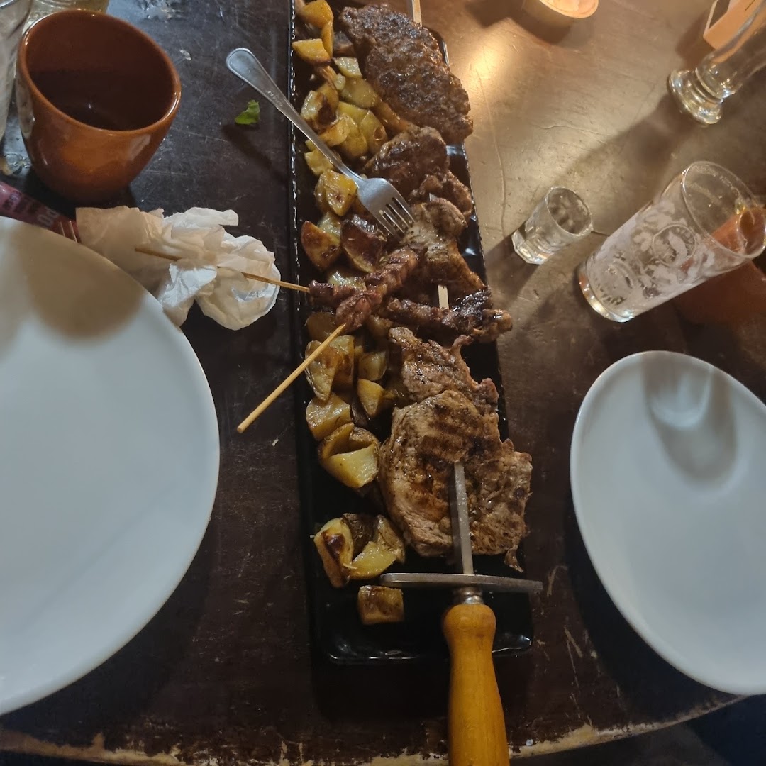 Avalon Risto Pub