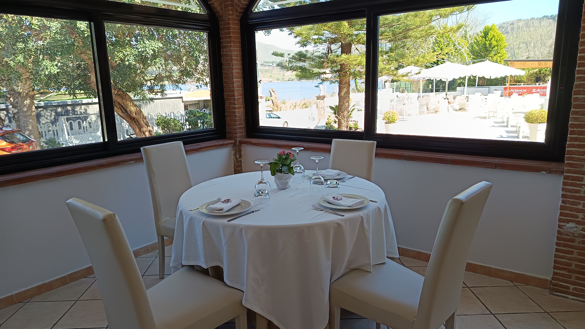 Avernum Relais, Pozzuoli