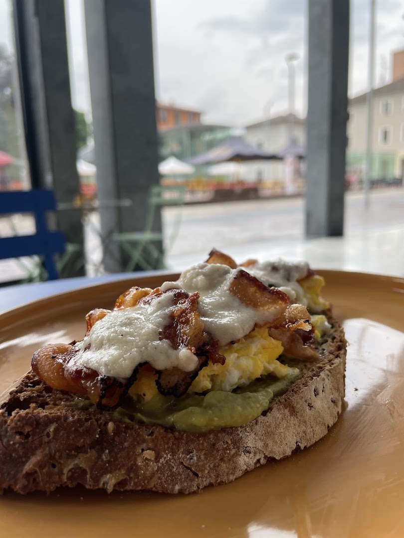 Avo Time bar & kitchen, Seregno