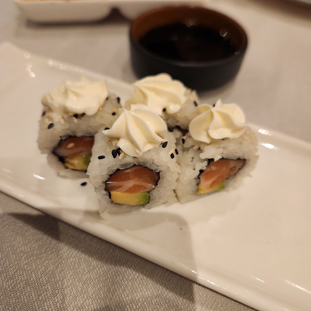 Ayì fusion sushi restaurant