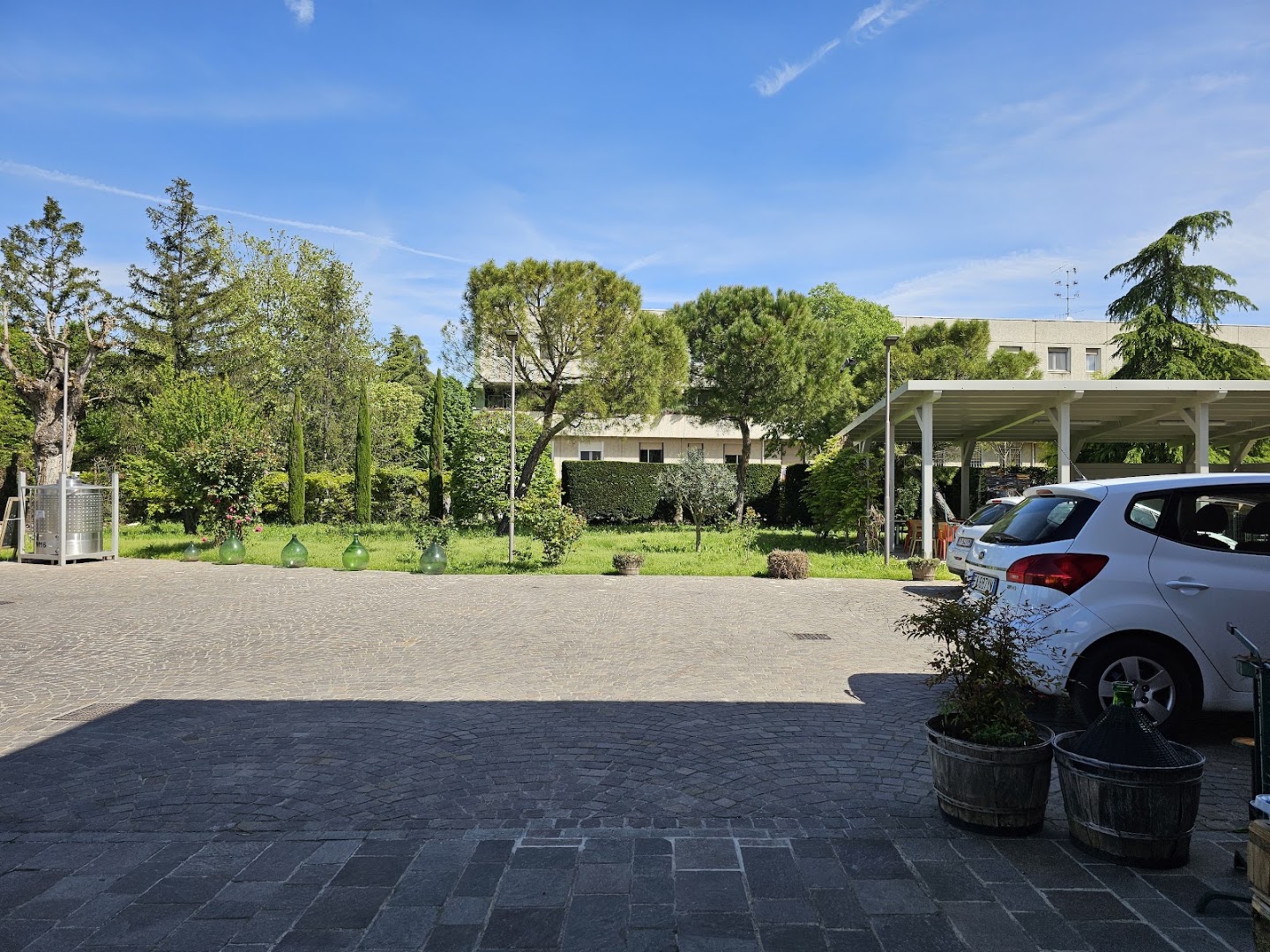 Azienda agricola AZ, Bologna