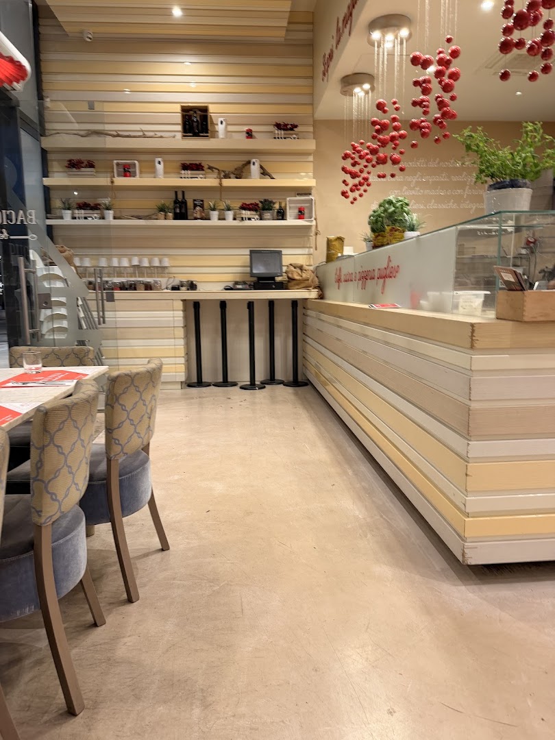 Bacio Di Puglia - Caffetteria & Ristorante Pizzera Pugliese presso il Puglia Village a Molfetta