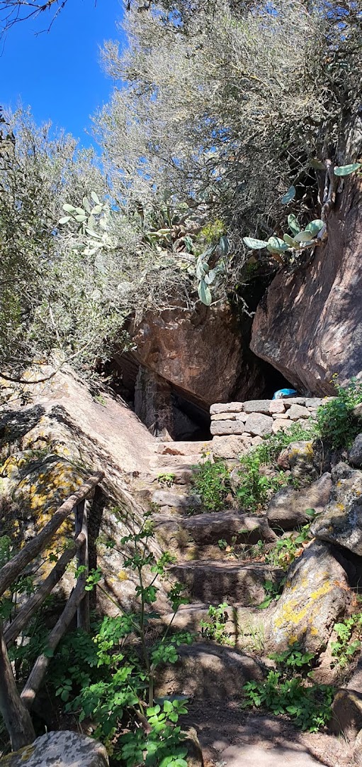 Bagno Asciutto Grotta di Benikulá