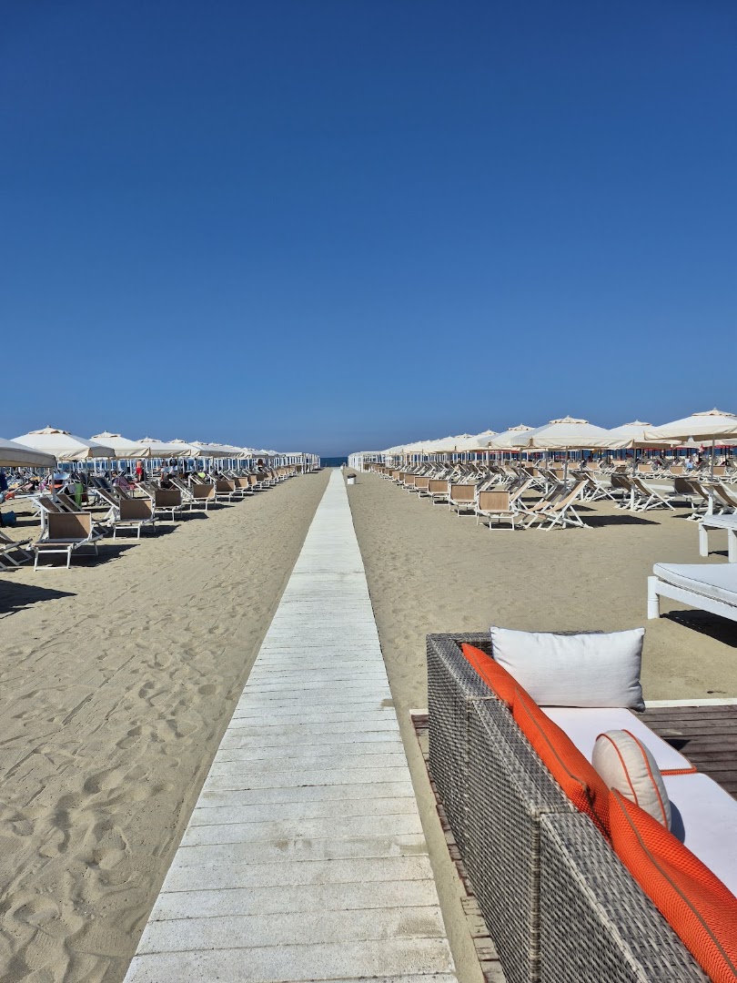 Bagno Biondetti Ristorante ViennaLvce ViennaLuce, Marina di Pietrasanta