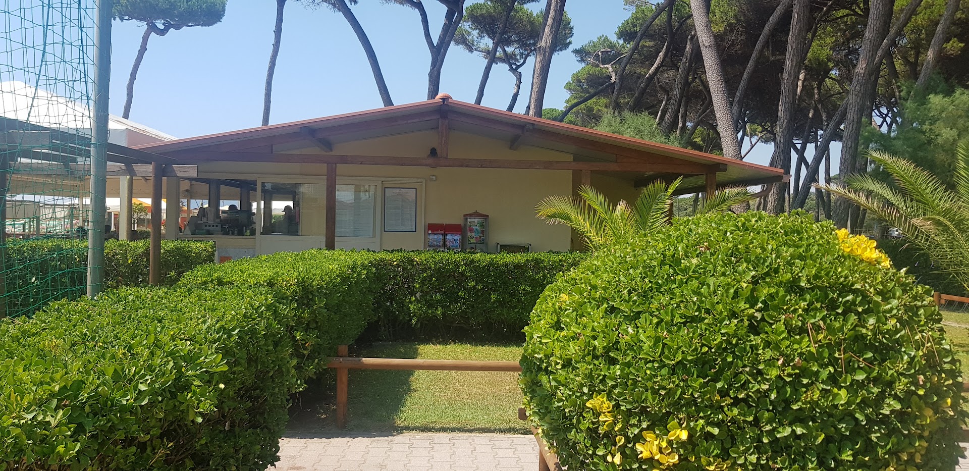 Bagno La Cicala, Massa