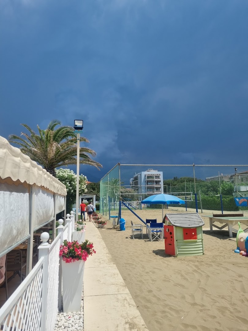 Bagno Luciano, Pietrasanta