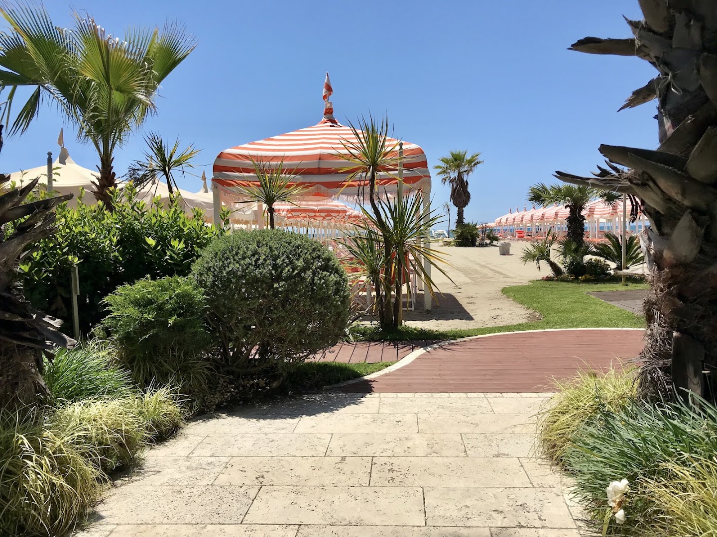 Bagno Pardini Beach Club e Restaurant