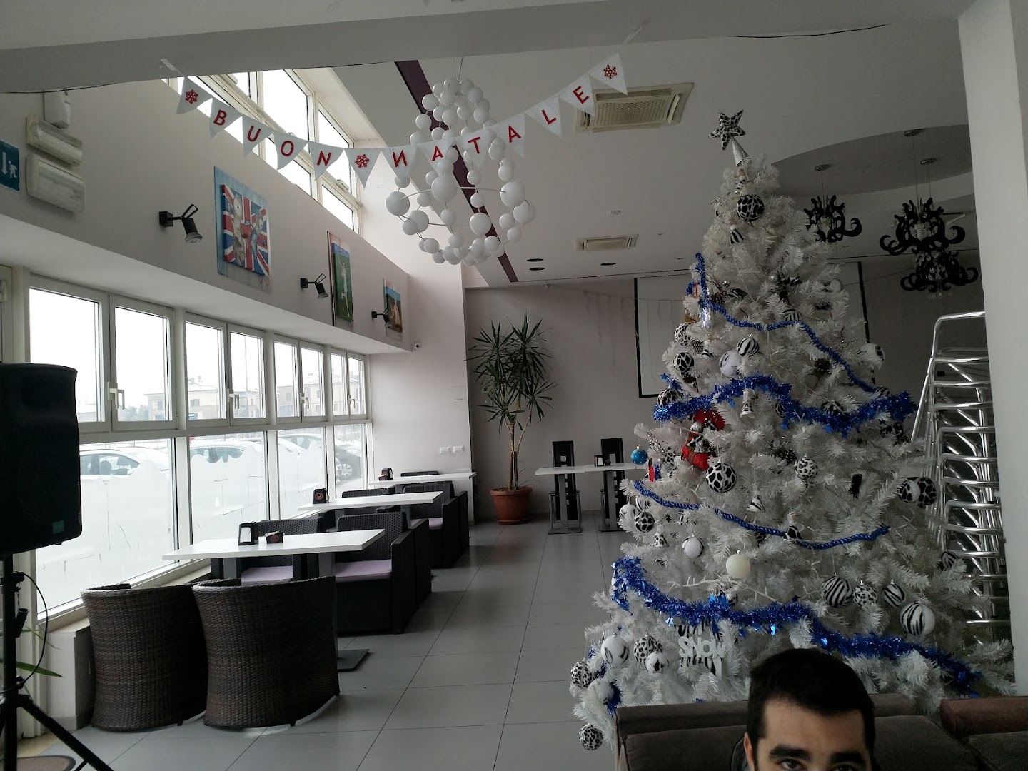 Bar 105