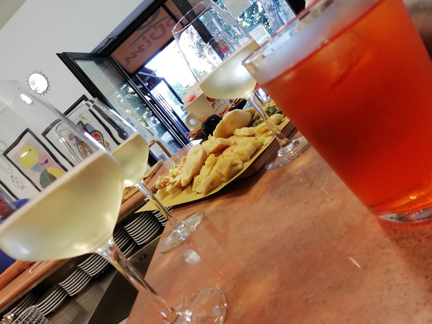 Bar 168