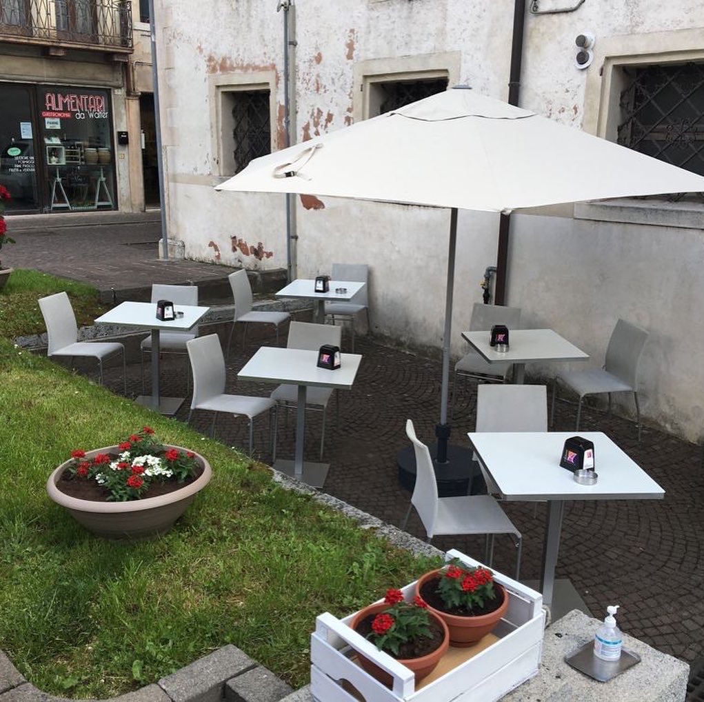 BAR 2 COLONNE