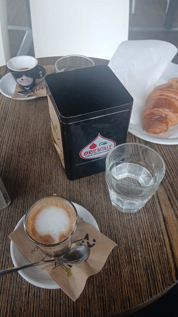 Bar 2 Pini