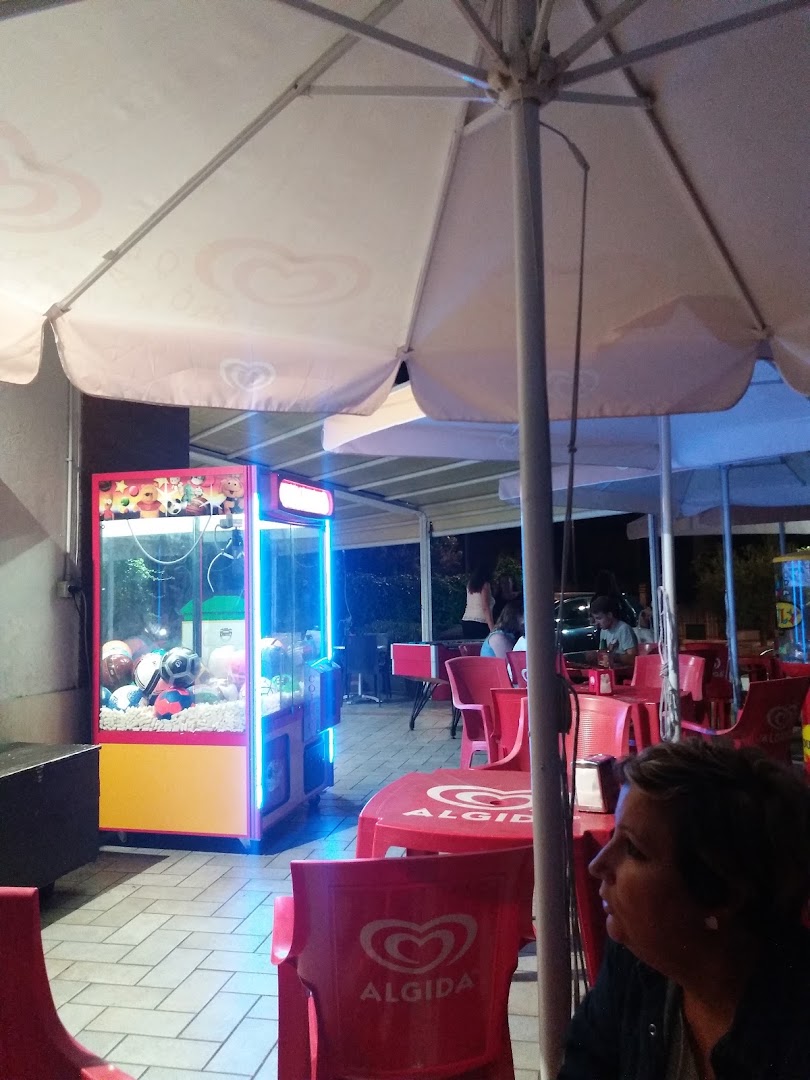 Bar 2 Pini